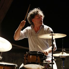 Konzert «Schäferstunden», Komponist im Fokus Michael Wertmüller am Schlagzeug (Bild: Anja Köhler)