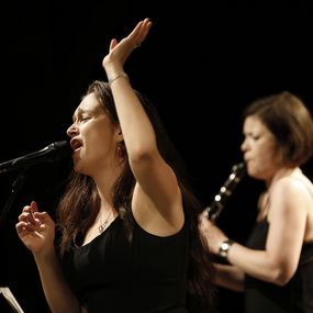 Konzert «Emilias Lächeln» mit Sängerin Sasha Lurje und den Klezmeyers (Bild: Anja Köhler)
